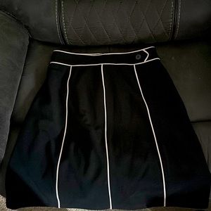 Worthington Secretary Skirt Women’s Size 14 EUC Black and Cream